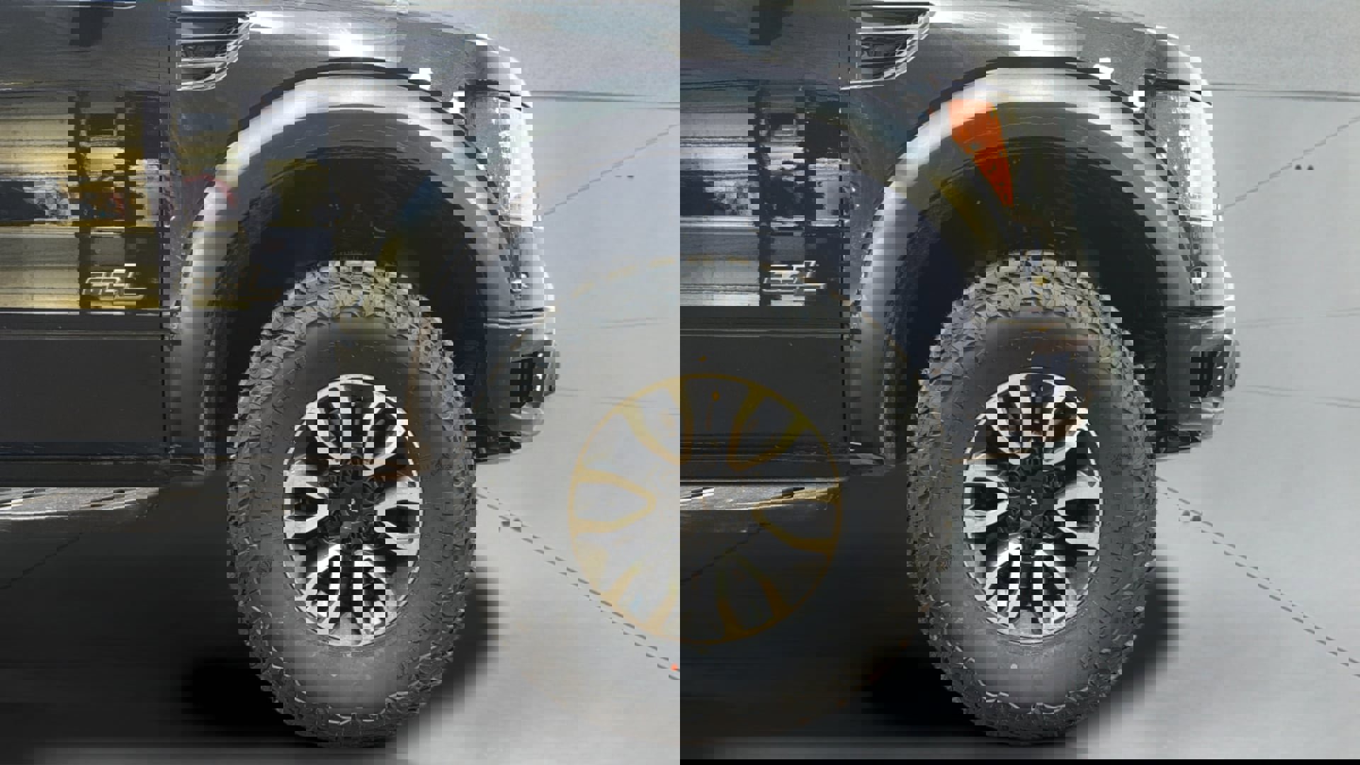 Used 2012 Ford F150 Raptor w/ Raptor Luxury Pkg image 35