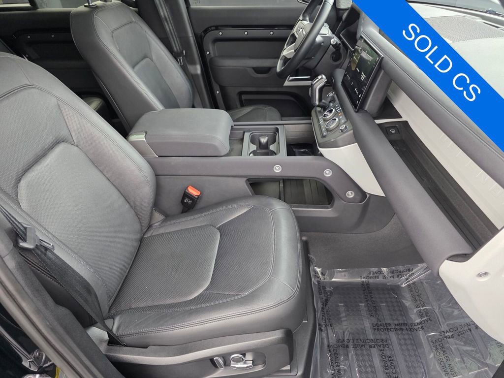 Used 2023 Land Rover Defender 130 SE image 26