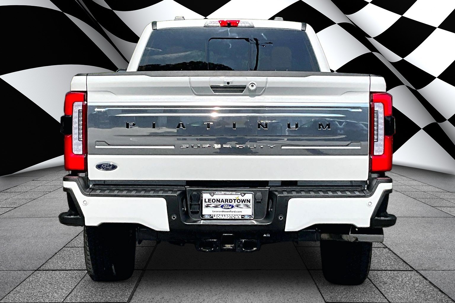 Used 2024 Ford F350 Platinum AWD/4WD image 4