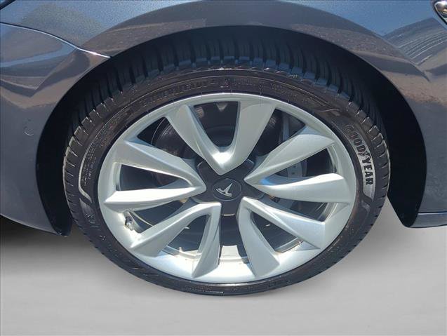 Used 2018 Tesla Model 3 Long Range RWD image 28