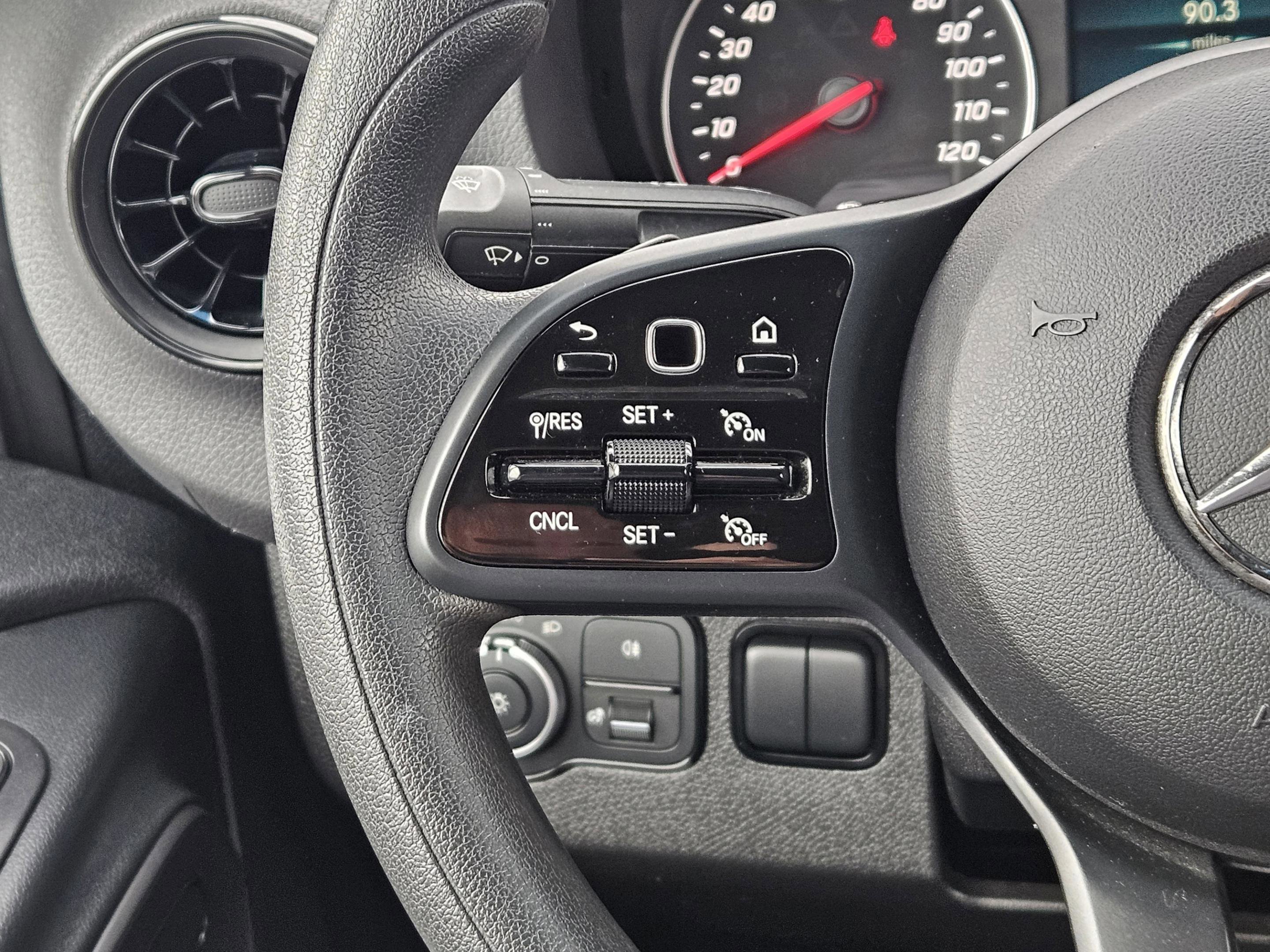 Used 2024 Mercedes-Benz Sprinter 3500 image 19