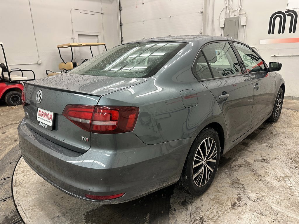 Used 2018 Volkswagen Jetta Wolfsburg Edition image 15