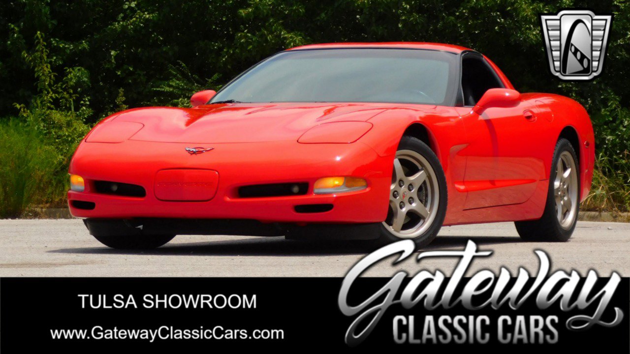 Used 1999 Chevrolet Corvette Coupe w/ Roof Pkg