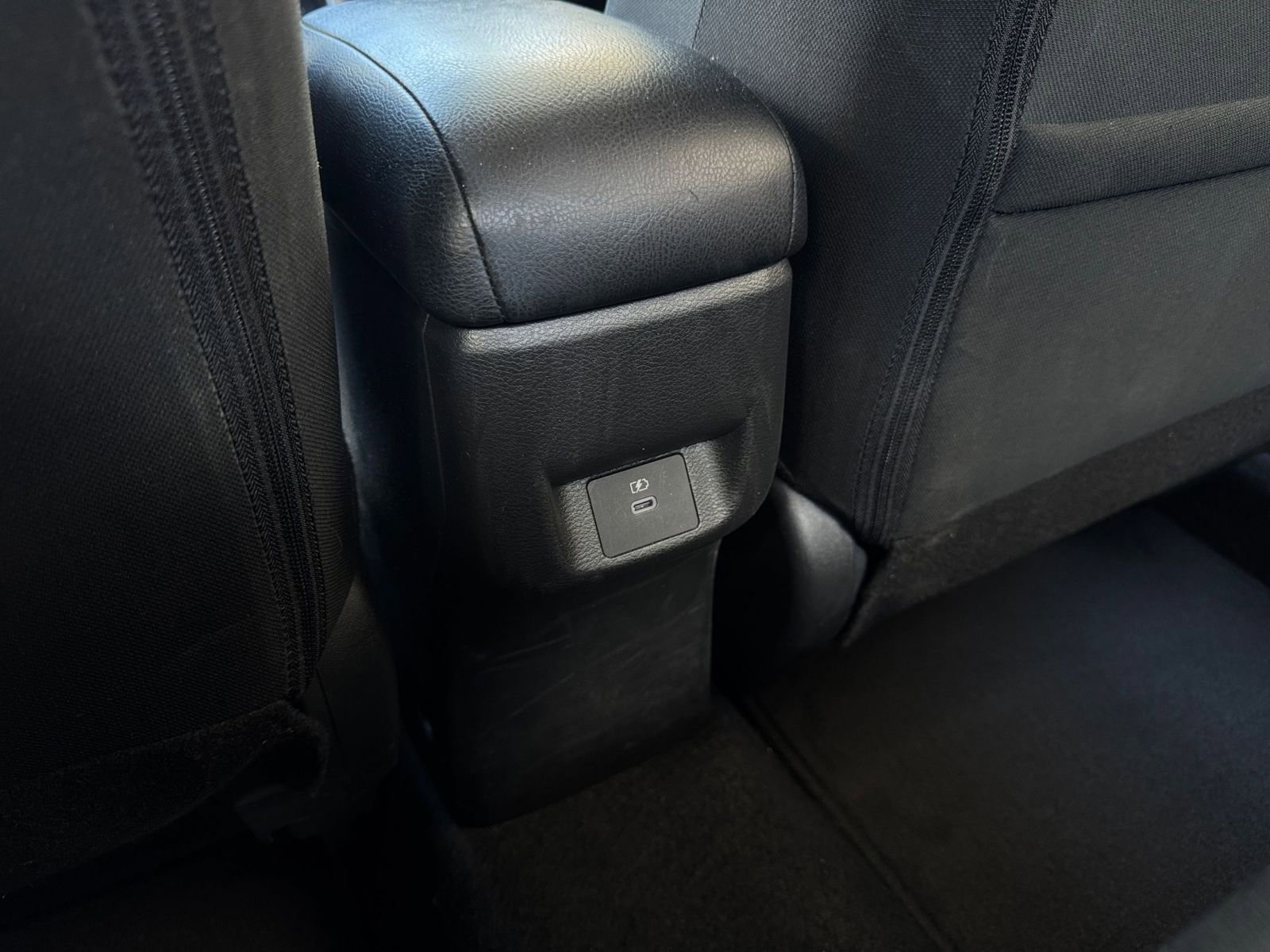 Used 2025 Nissan Versa SV image 22