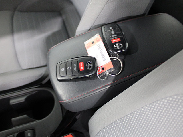 Certified 2024 Toyota Corolla SE FWD image 18