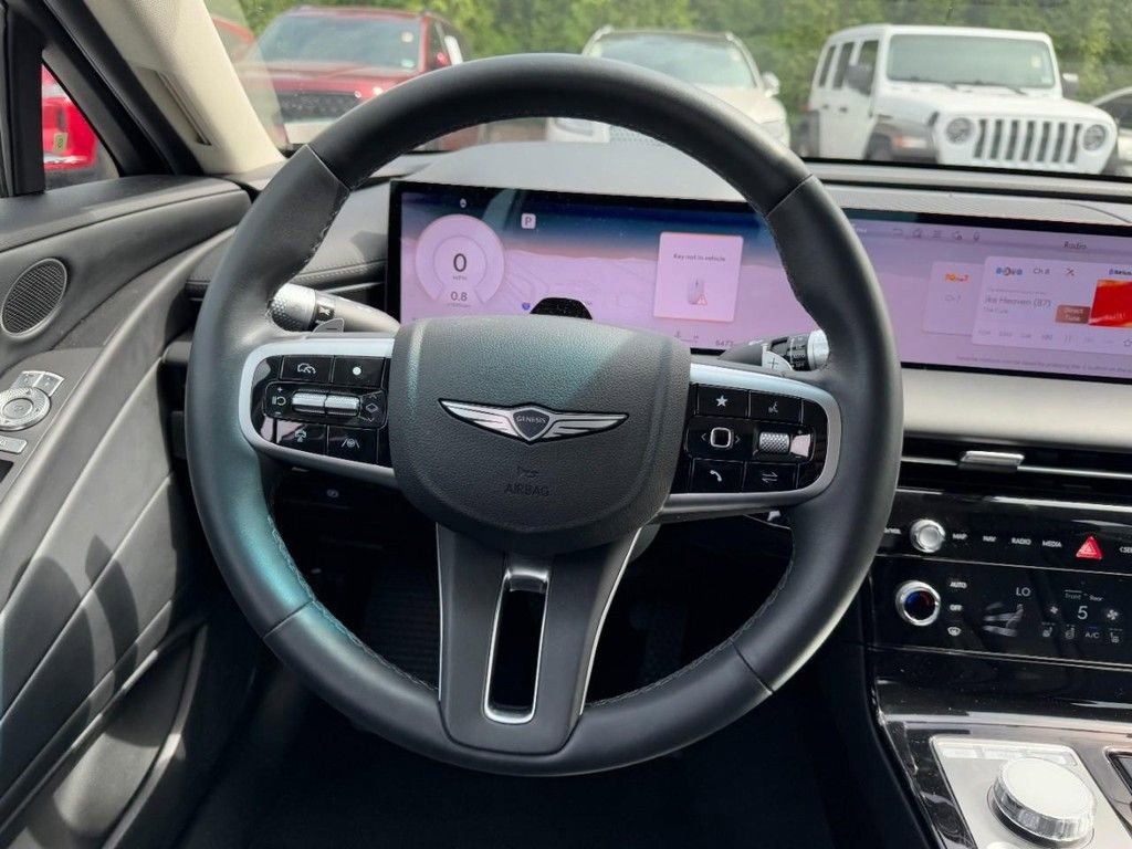 Used 2025 Genesis G80 2.5T AWD/4WD image 12