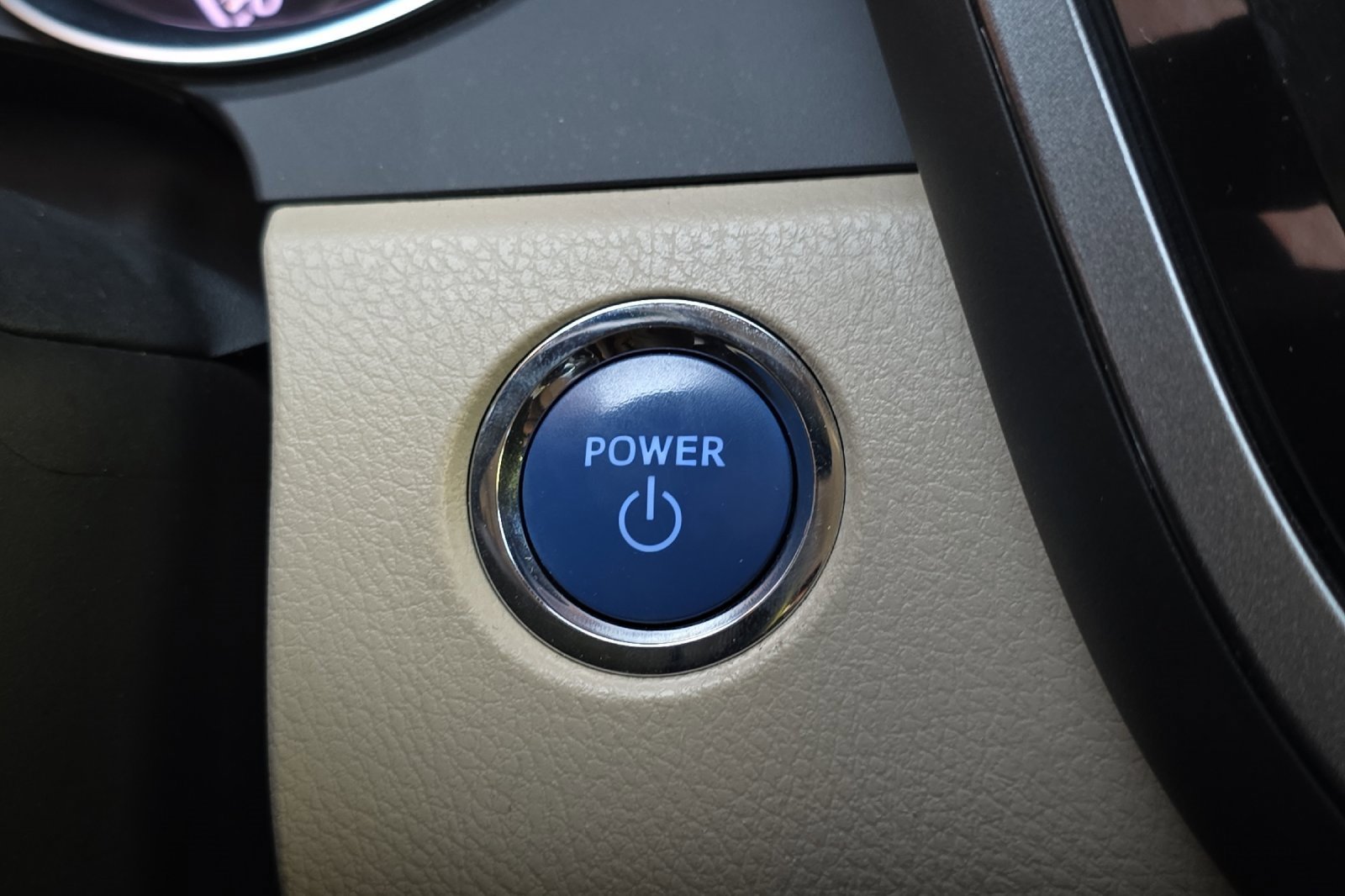 Used 2020 Toyota Camry XLE image 20