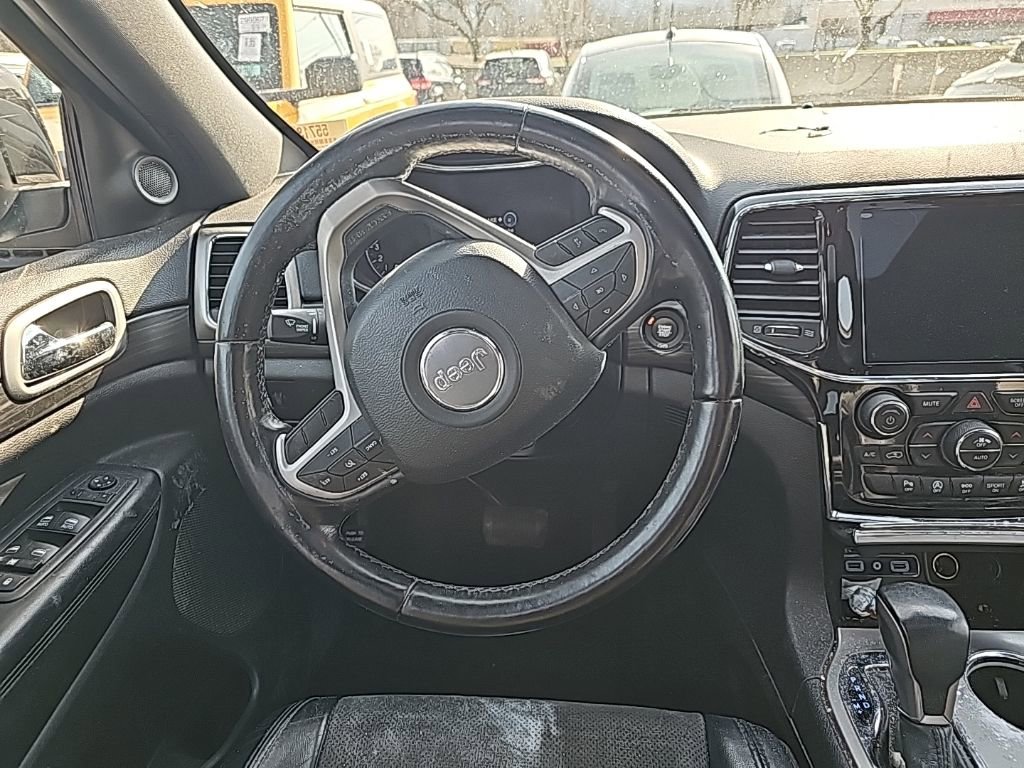 Used 2022 Jeep Grand Cherokee Laredo X image 5