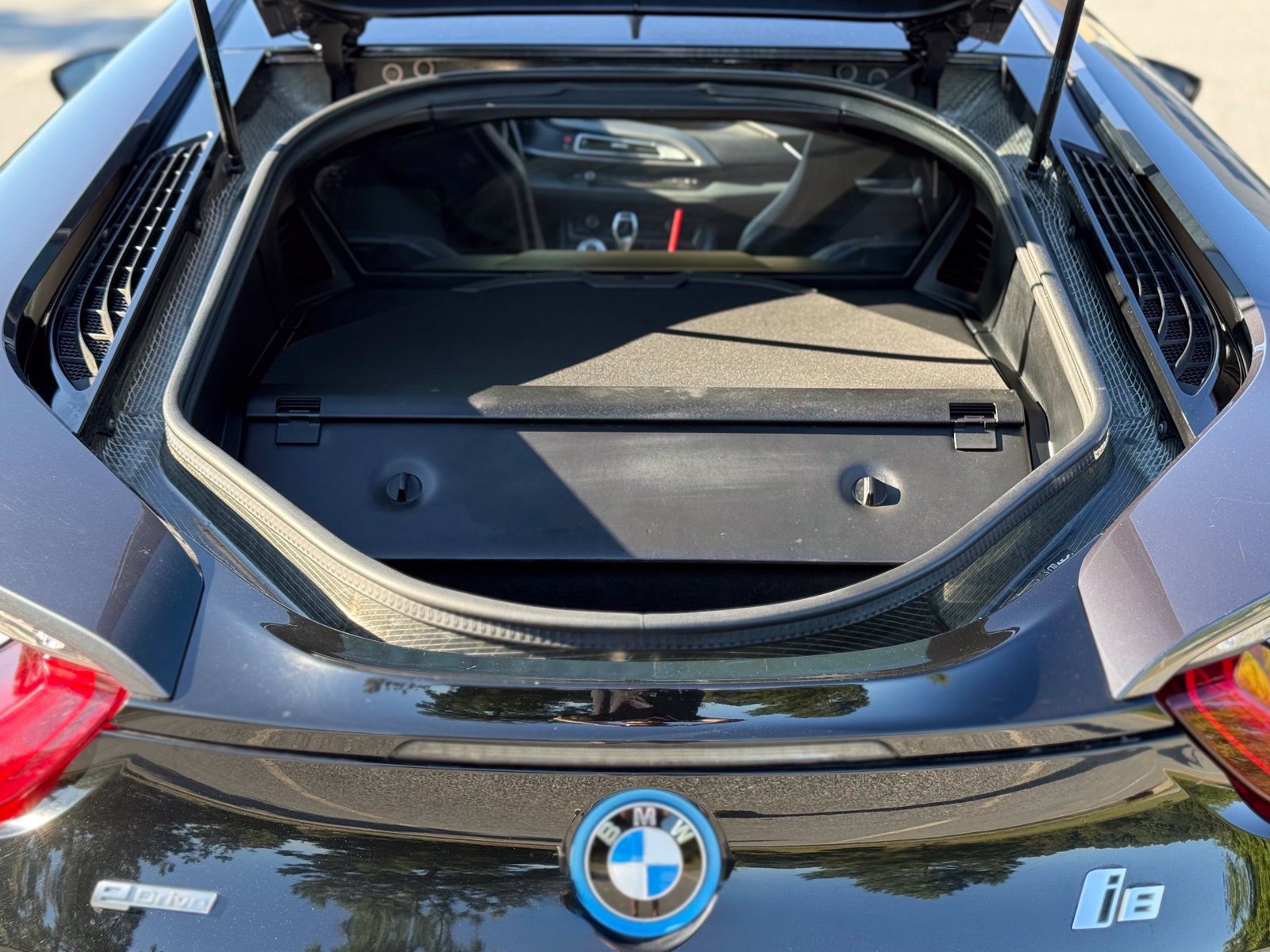 Used 2017 BMW i8 AWD/4WD image 43