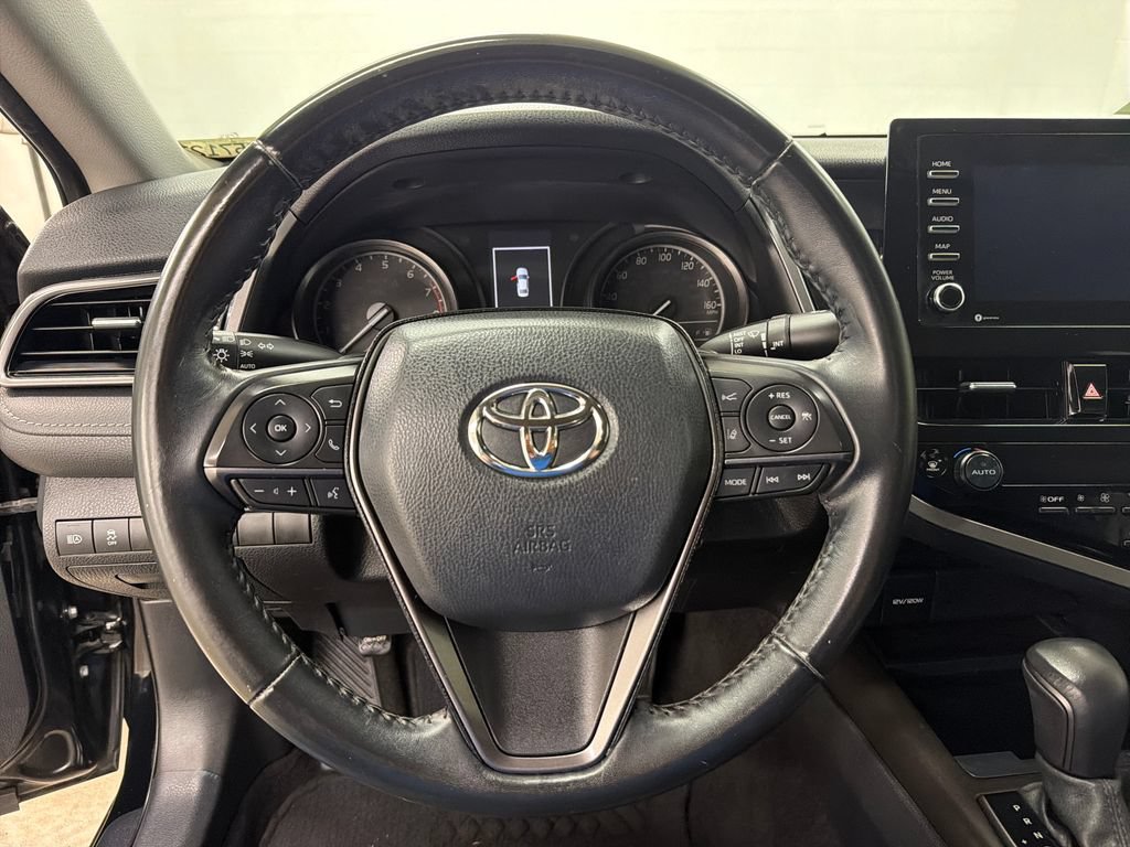 Used 2022 Toyota Camry SE FWD image 18