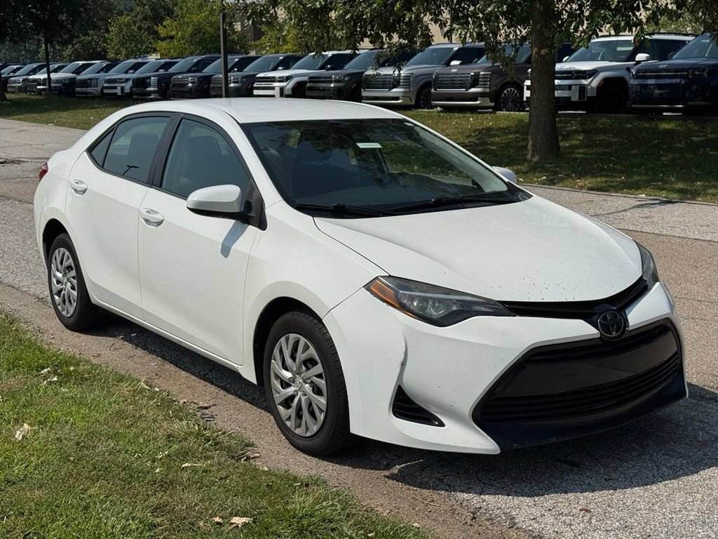 Used 2017 Toyota Corolla LE FWD image 7
