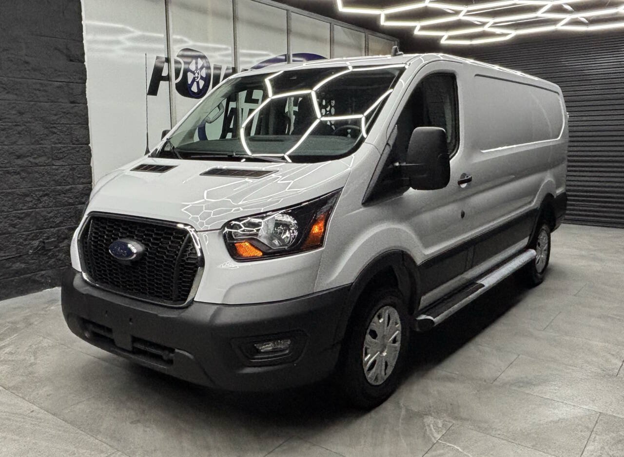 Used 2025 Ford Transit 250 Low Roof w/ Exterior Upgrade Package RWD image 2