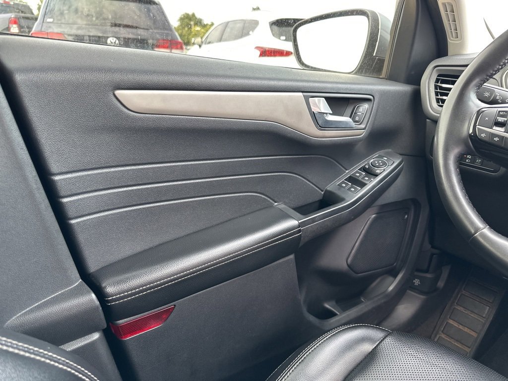 Used 2022 Ford Escape SEL image 21