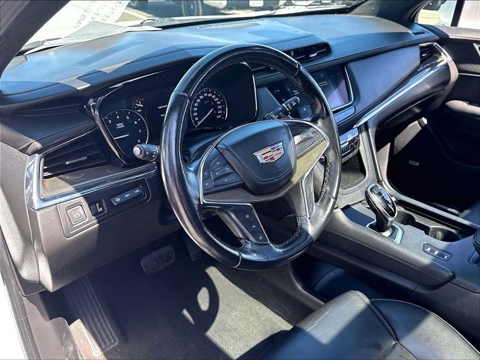 Used 2019 Cadillac XT5 Platinum AWD/4WD image 16