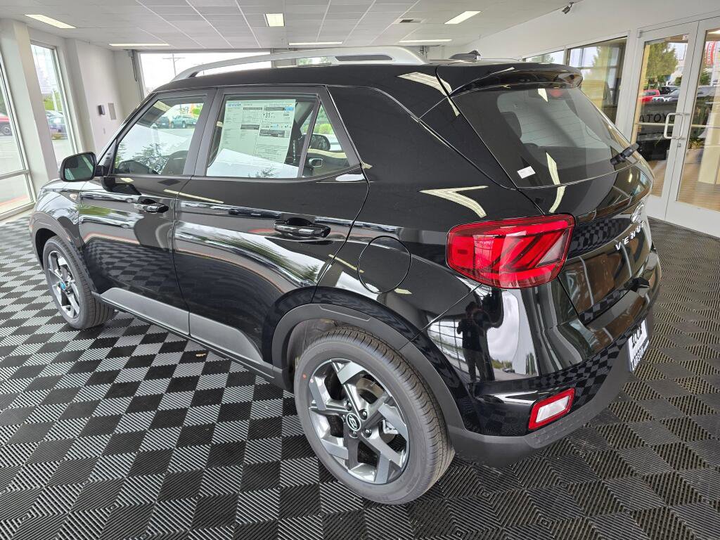 New 2026 Hyundai Venue SEL FWD image 5