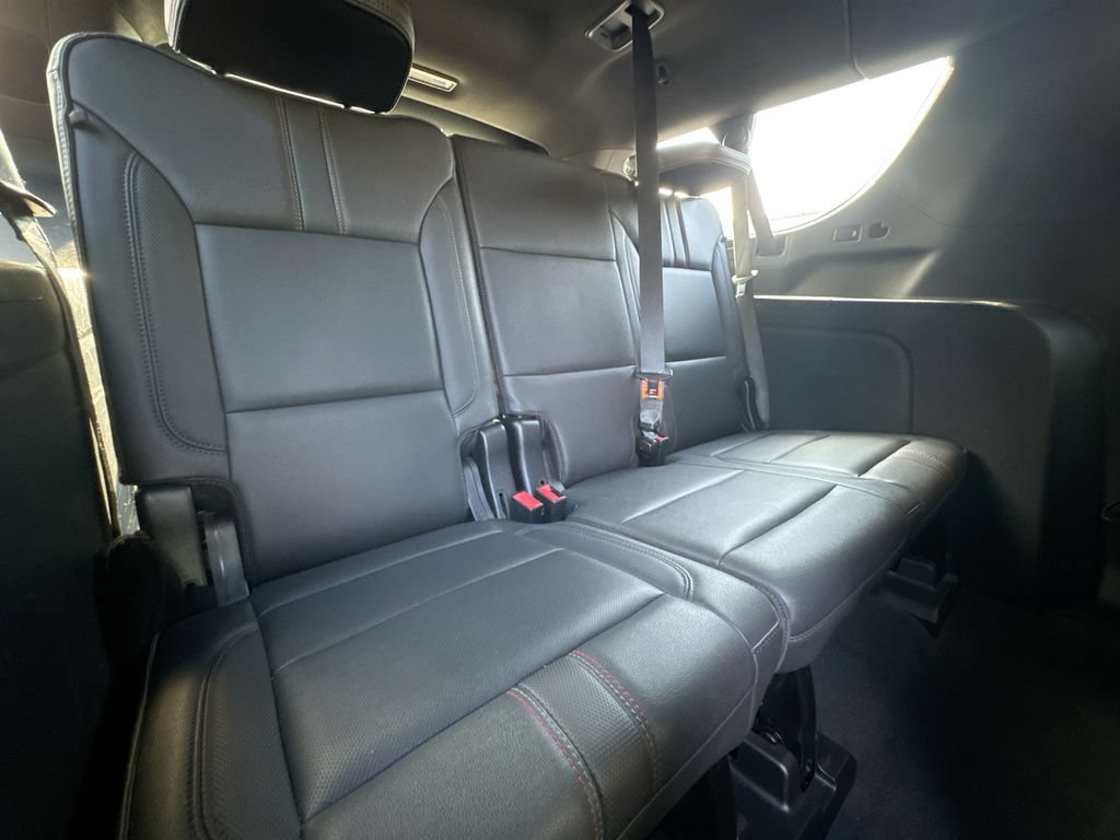 Used 2022 Chevrolet Suburban RST w/ Sport Performance Package AWD/4WD image 30