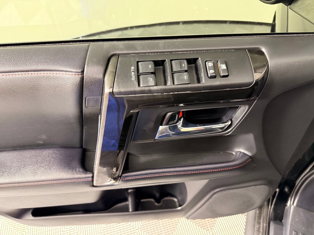 Used 2021 Toyota 4Runner TRD Off-Road AWD/4WD image 17