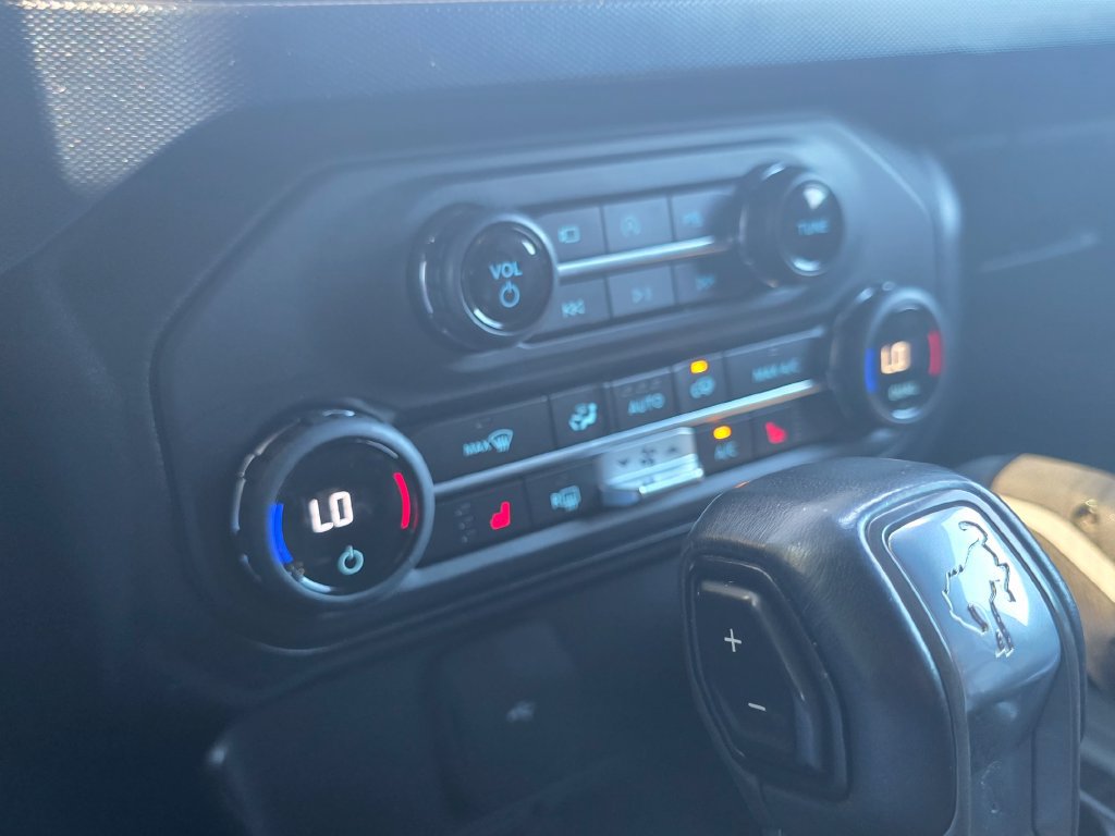 Used 2021 Ford Bronco Outer Banks AWD/4WD image 29