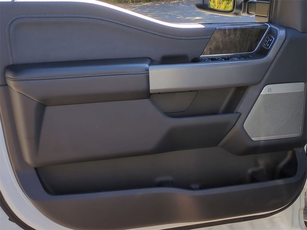 Used 2024 Ford F250 Lariat image 11