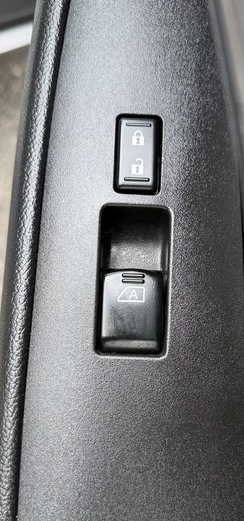 Used 2013 INFINITI G37 x Sedan w/ Premium Pkg AWD/4WD image 38