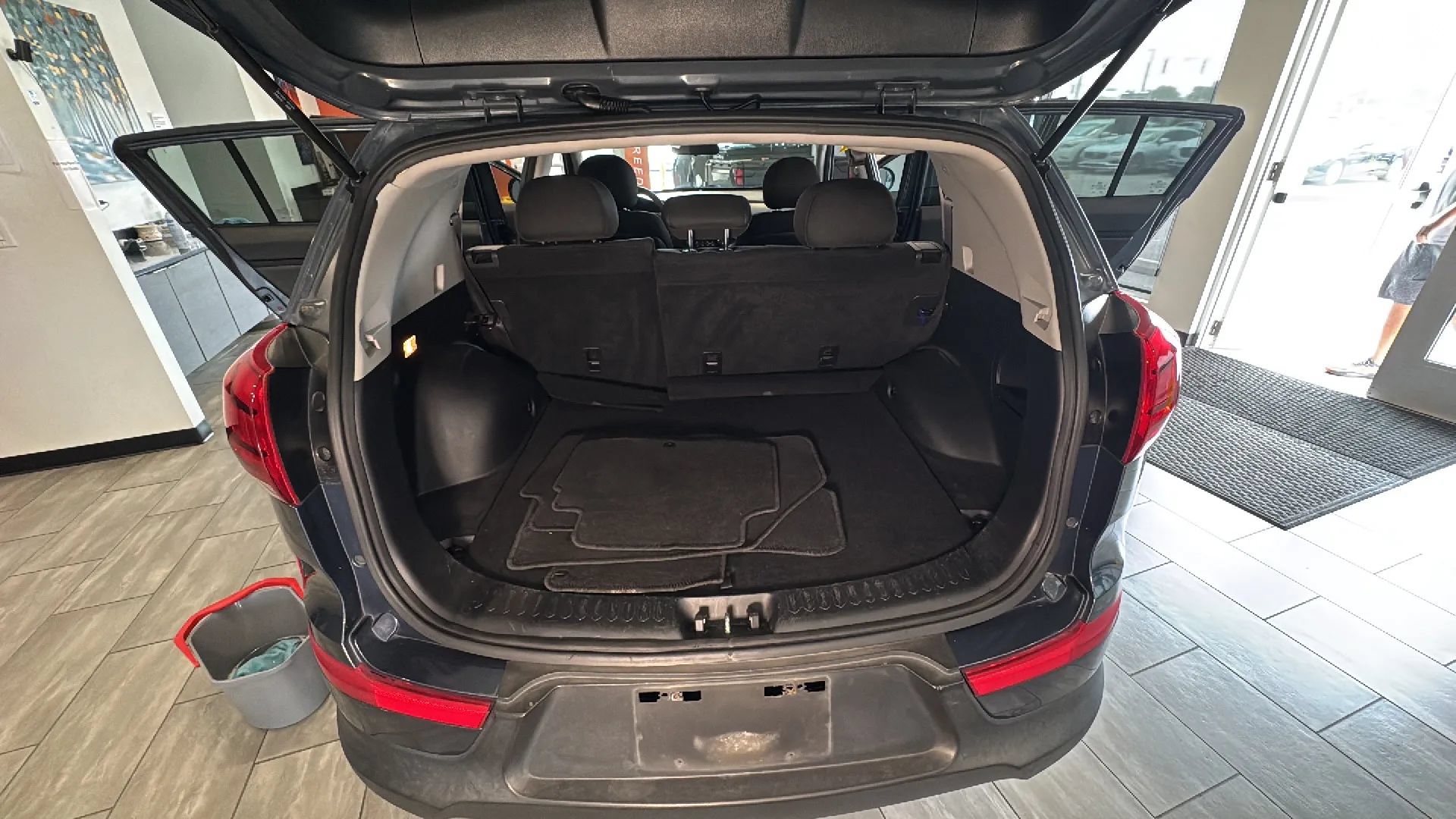 Used 2016 Kia Sportage LX FWD image 34