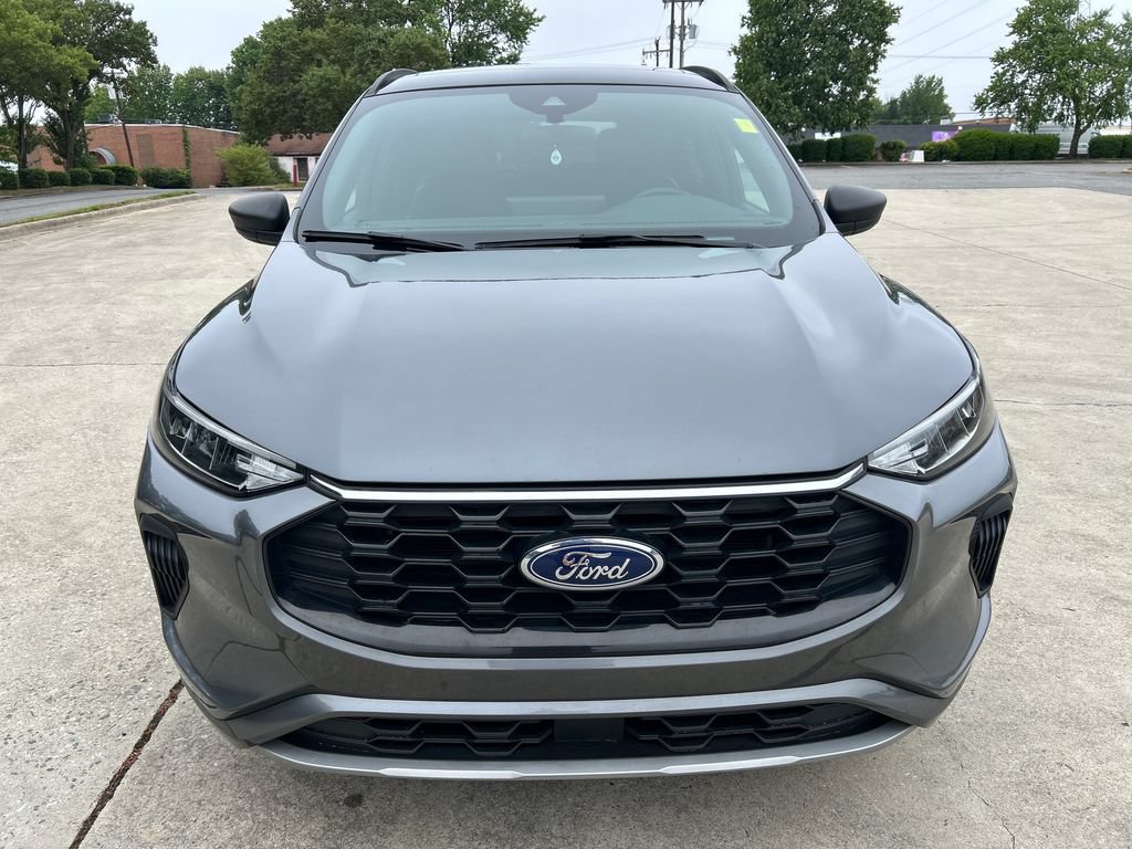 Used 2023 Ford Escape ST-Line w/ Tech Pack #1 FWD image 10