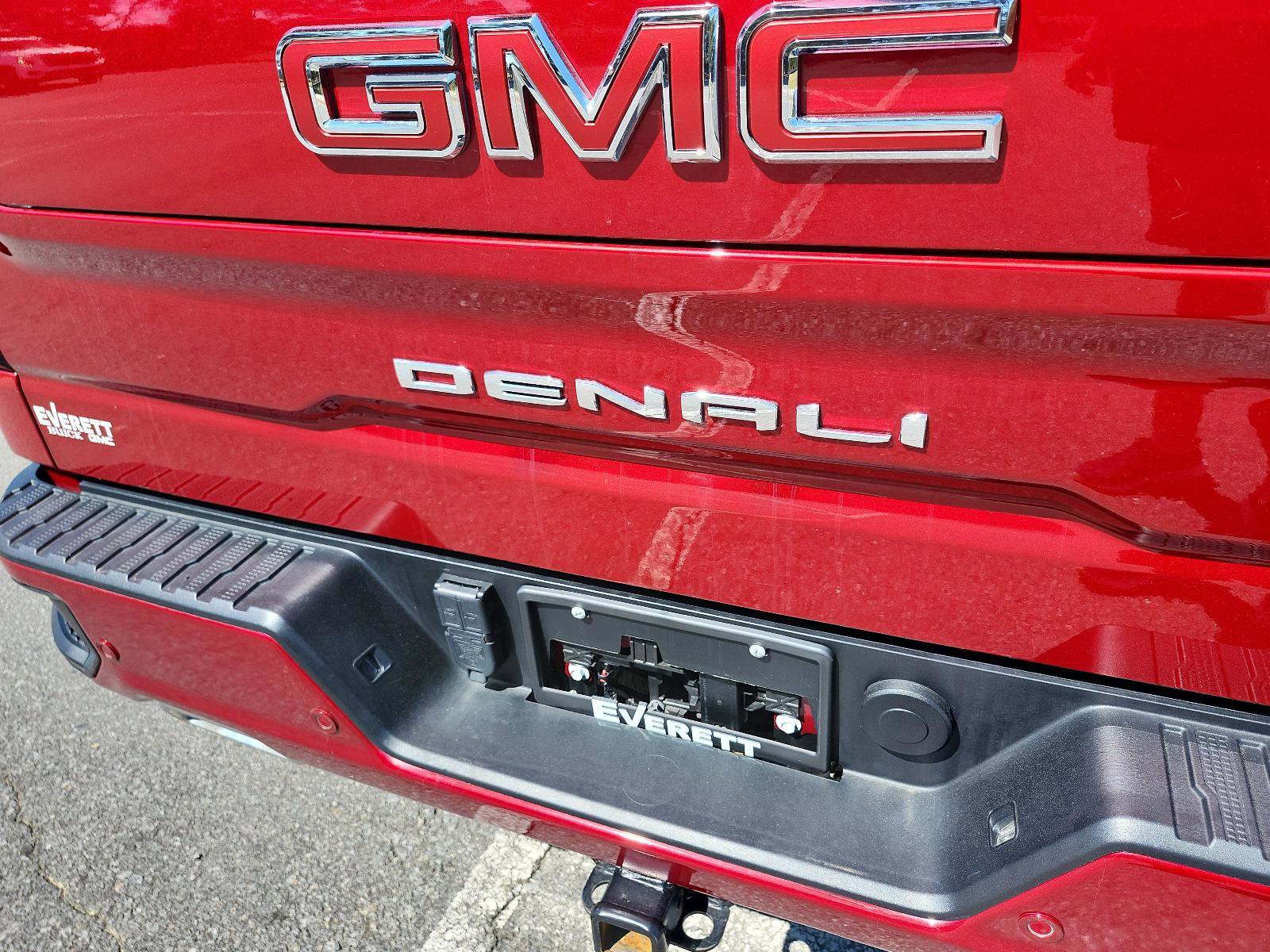 Used 2024 GMC Sierra 1500 Denali w/ Denali Reserve Package image 4