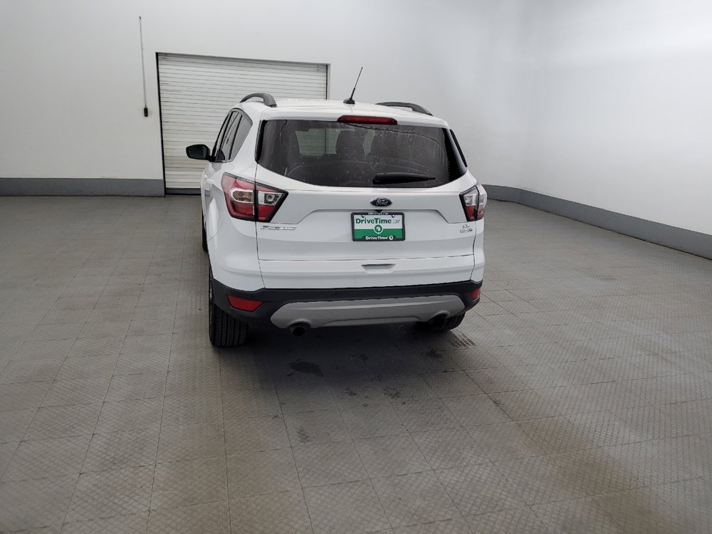 Used 2017 Ford Escape SE w/ SE Leather Comfort Package AWD/4WD image 6