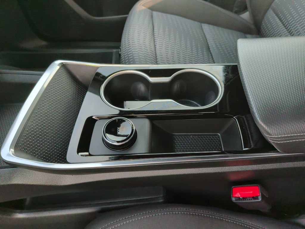 Used 2026 Chevrolet Equinox LT w/ LPO, Floor Liner Package FWD image 21