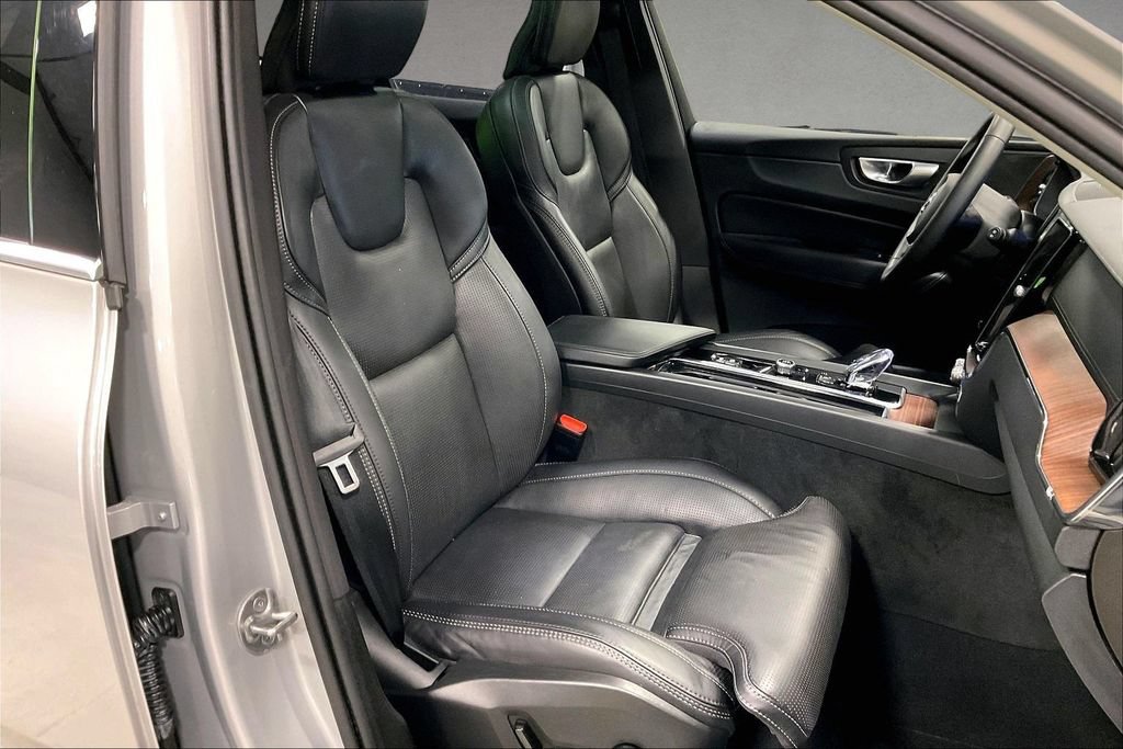 Certified 2023 Volvo XC60 B5 Ultimate w/ Climate Package AWD/4WD image 30