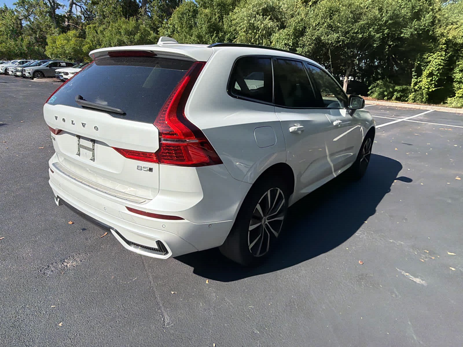 Used 2024 Volvo XC60 B5 Plus w/ Protection Package Premier AWD/4WD image 16