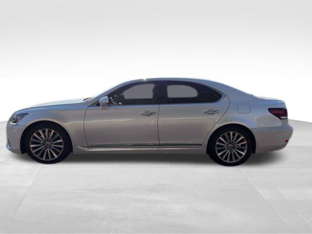 Used 2017 Lexus LS 460 AWD w/ Comfort Package image 6