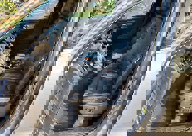 Used 2023 Volvo XC40 B5 Ultimate image 4