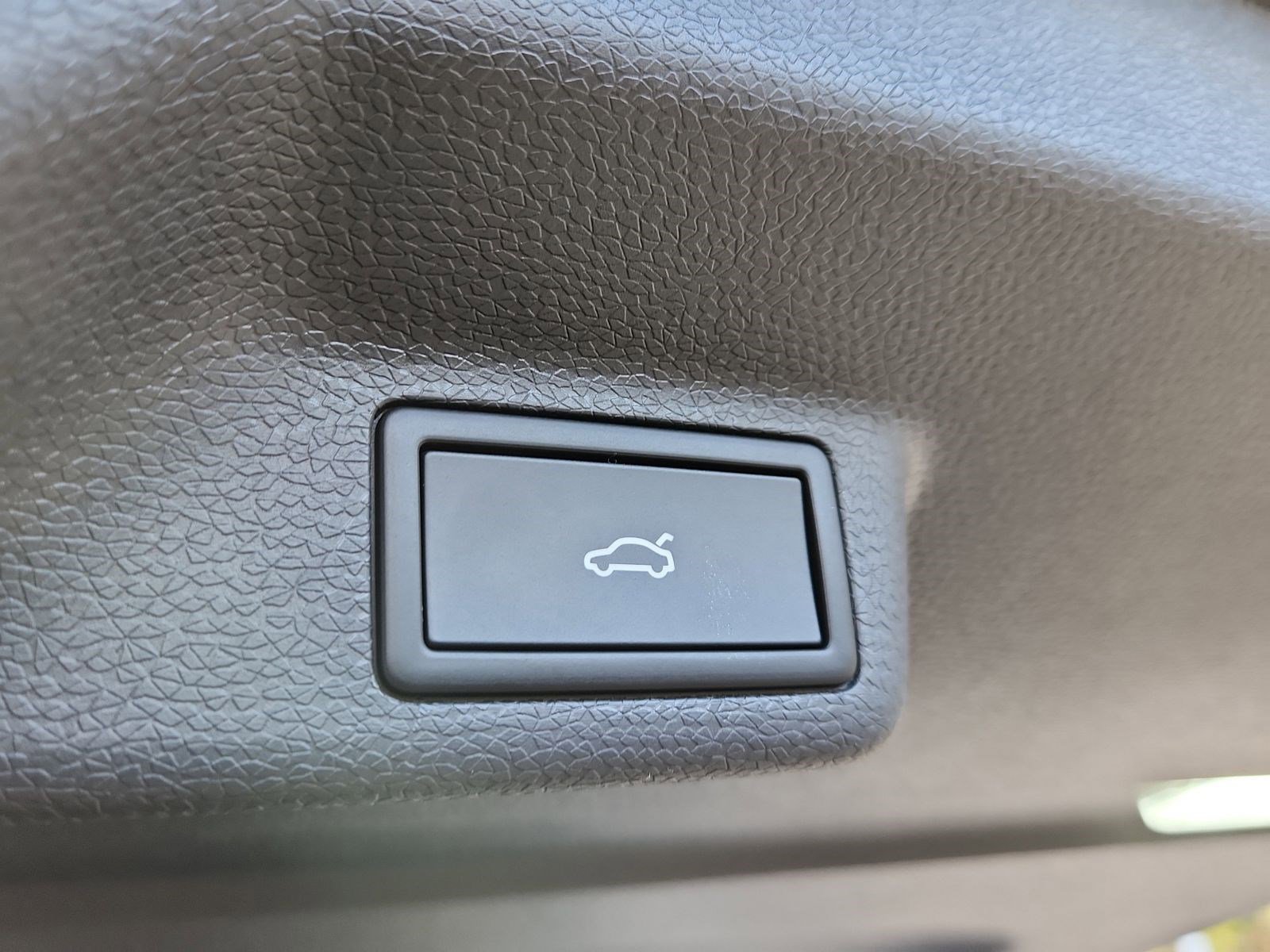 New 2025 Volkswagen ID. Buzz Pro S Plus image 16