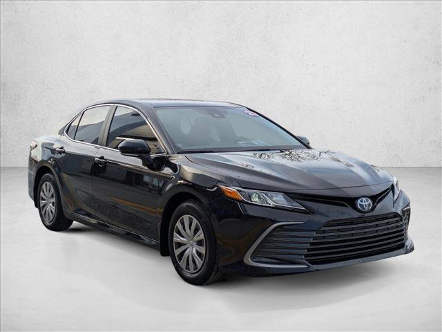 Used 2023 Toyota Camry LE image 3