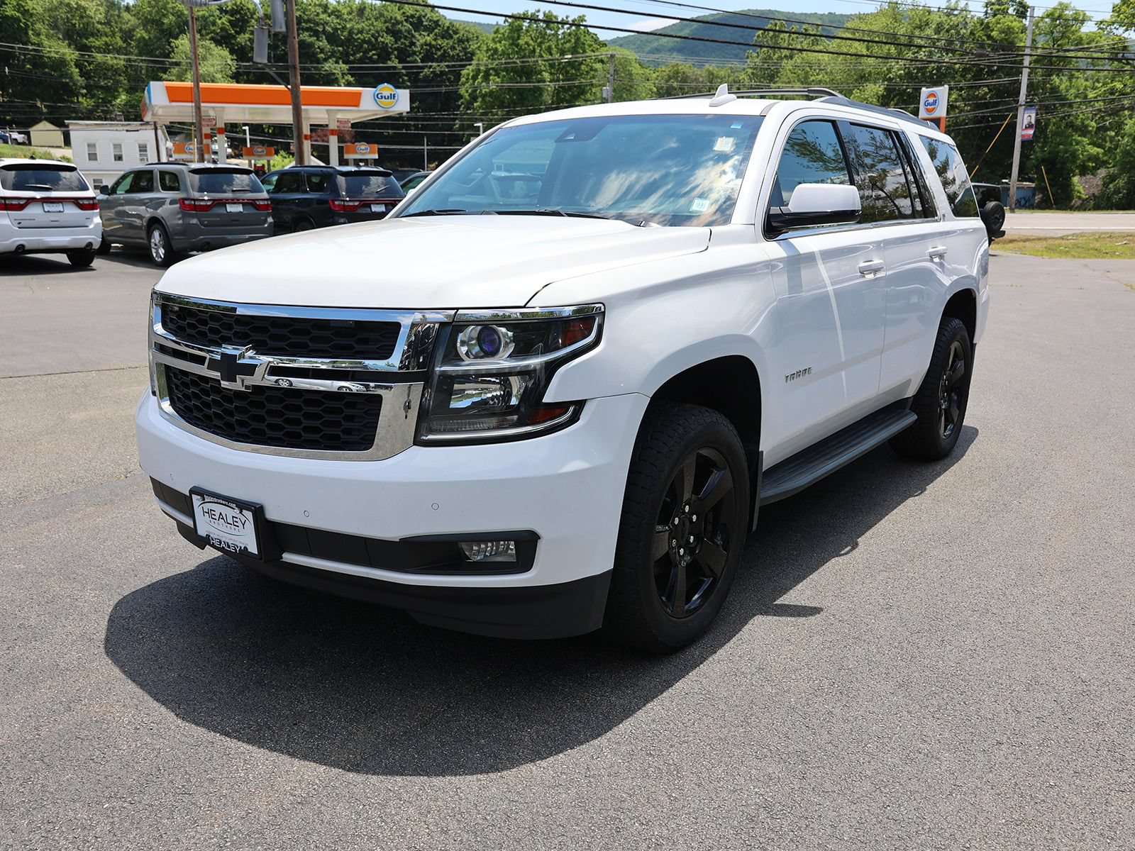 Used 2017 Chevrolet Tahoe LT AWD/4WD image 3