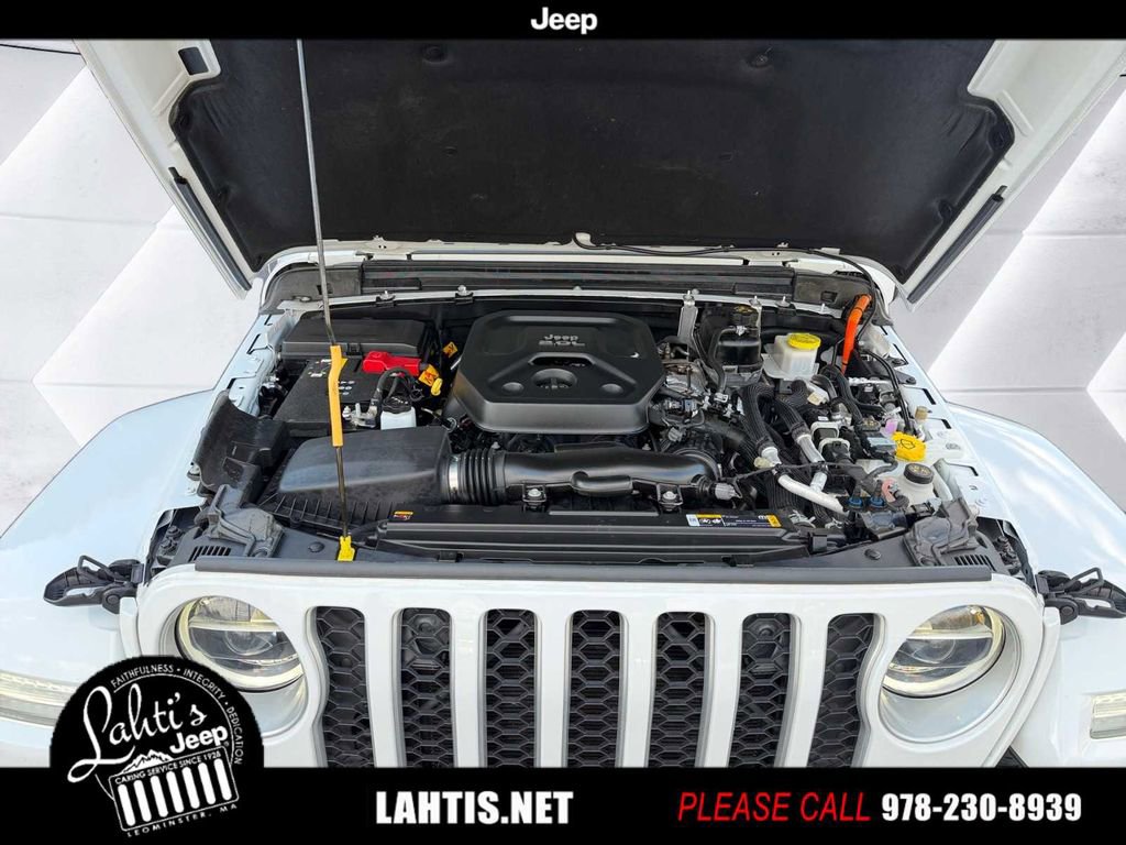 Certified 2022 Jeep Wrangler Unlimited Sahara w/ Cold Weather Group image 22