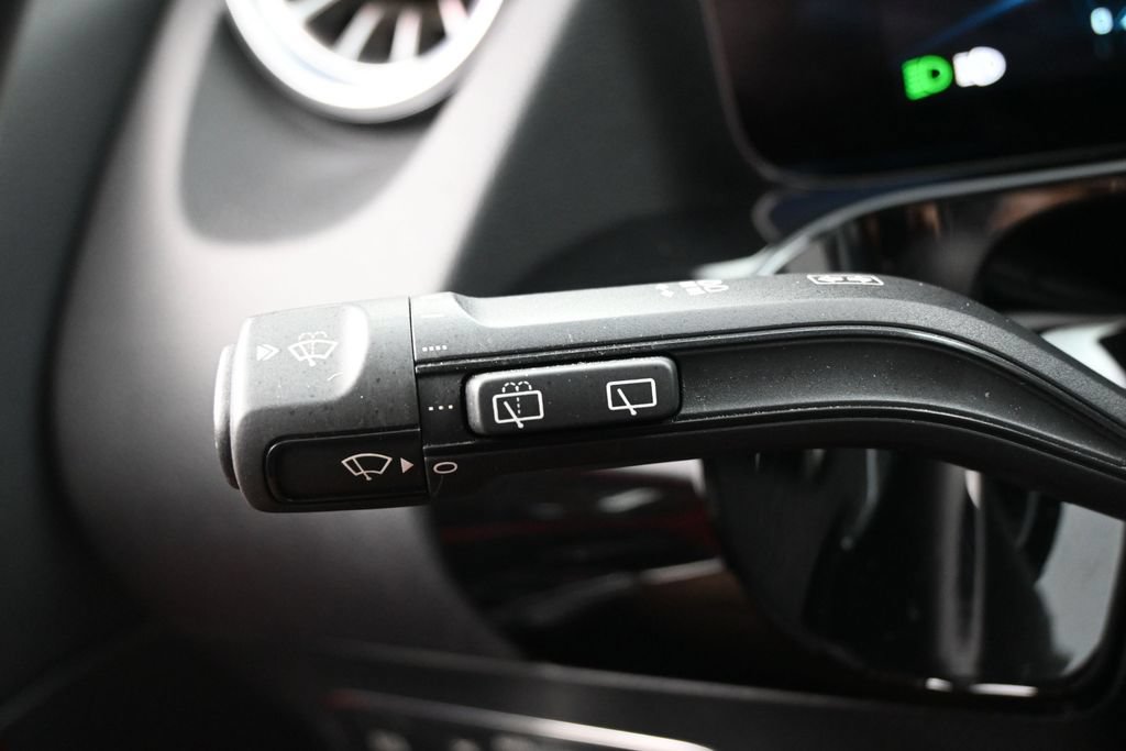 Used 2024 Mercedes-Benz GLA 35 AMG 4MATIC image 24