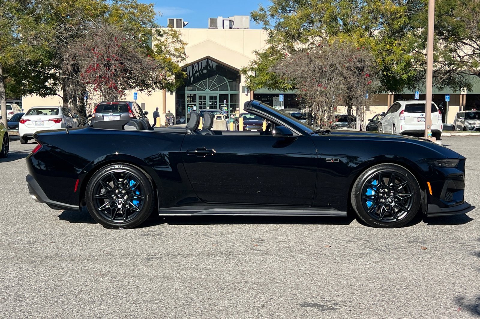 Used 2024 Ford Mustang GT Premium w/ GT Performance Package image 3