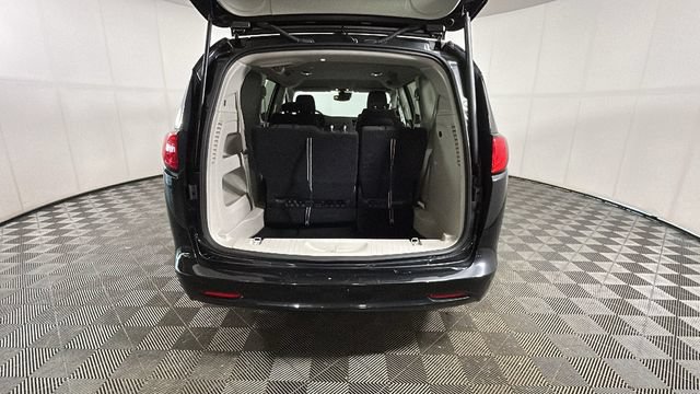 Used 2023 Chrysler Voyager LX FWD image 27