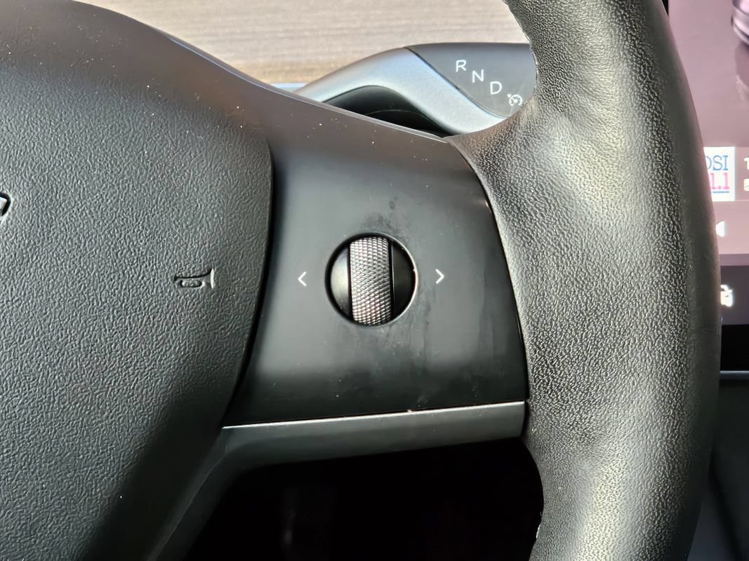 Used 2022 Tesla Model 3 Long Range AWD/4WD image 25