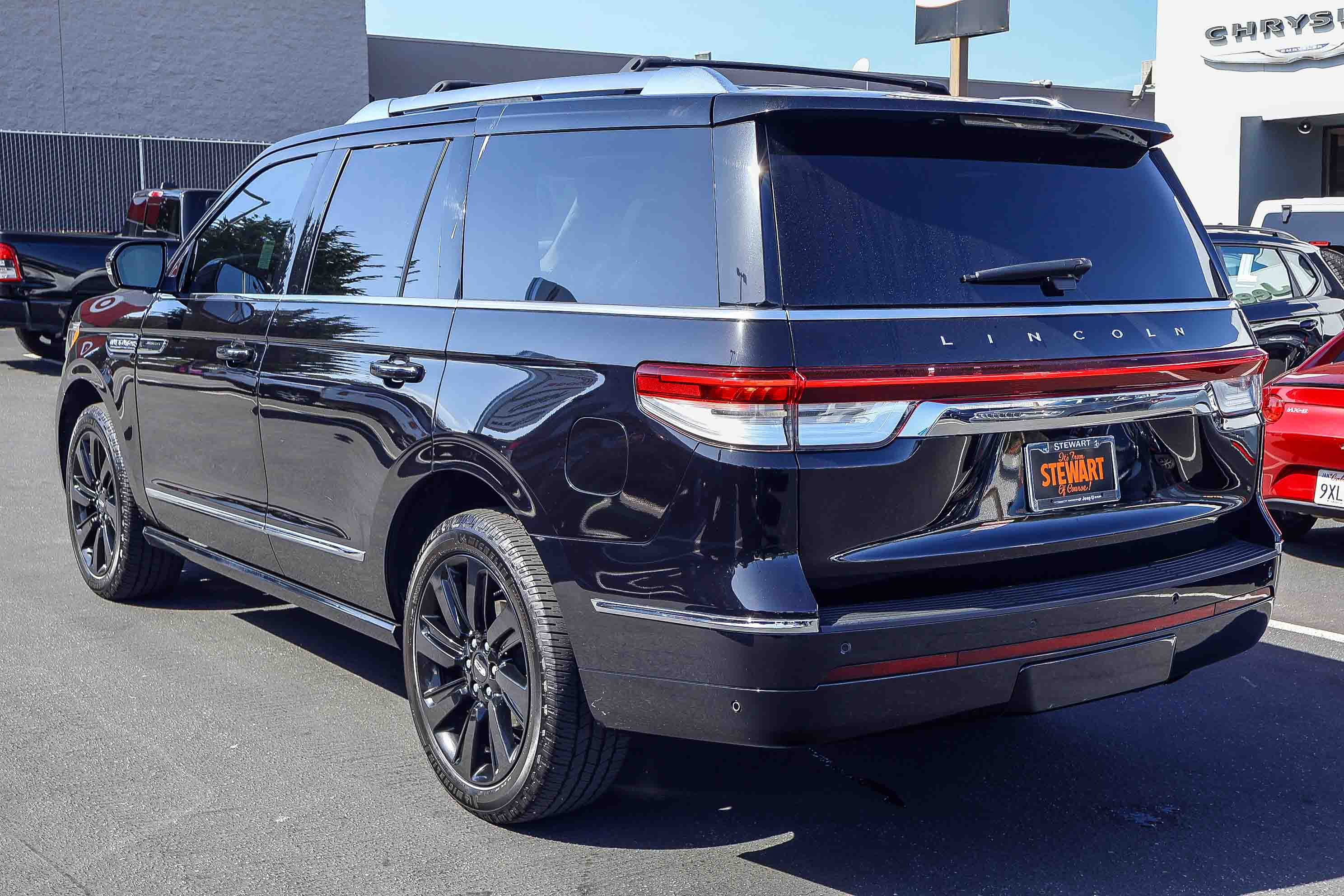 Used 2023 Lincoln Navigator Reserve image 27