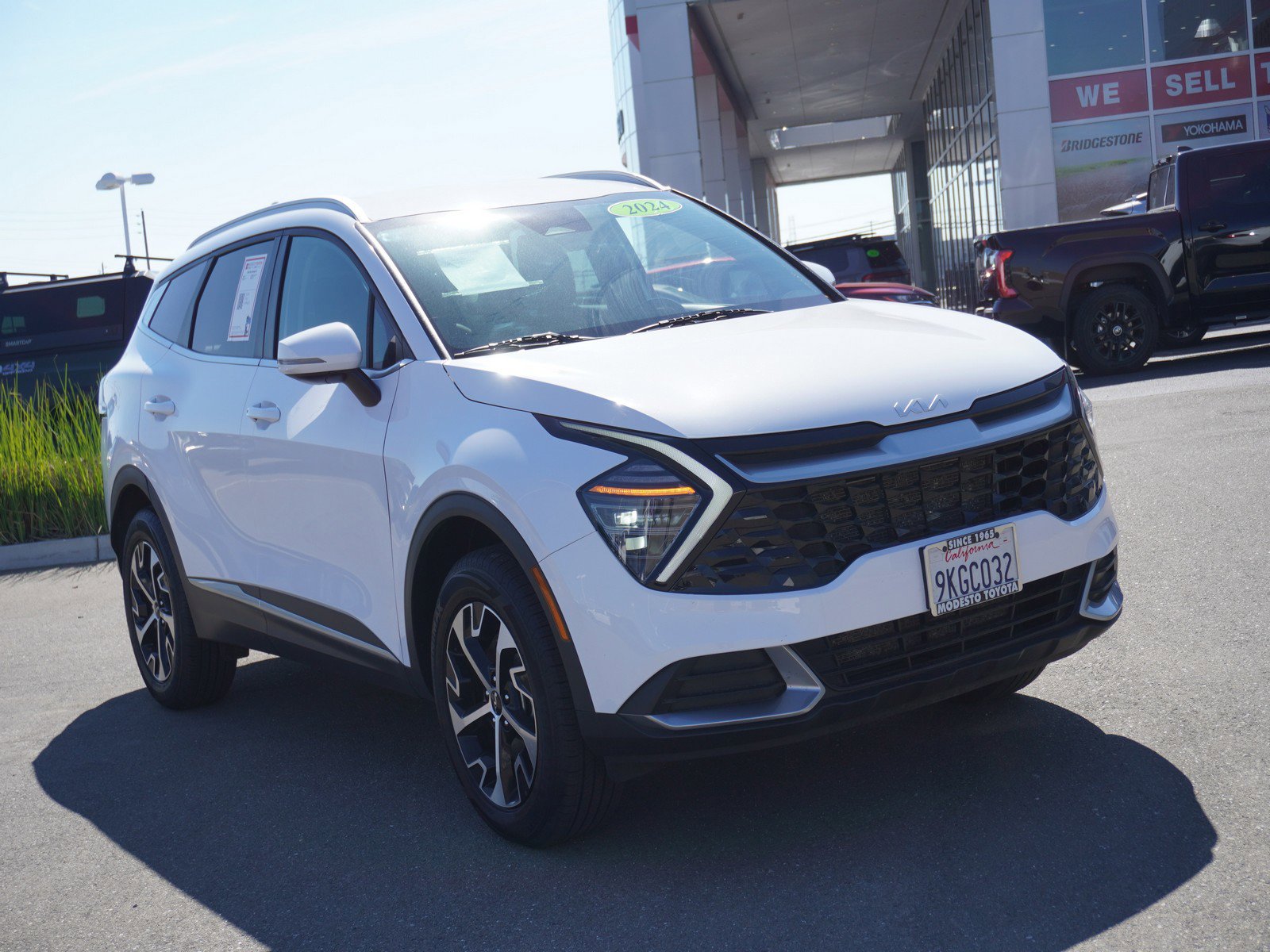 Used 2024 Kia Sportage EX