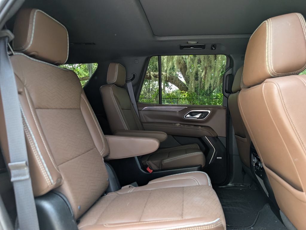 Used 2024 Chevrolet Tahoe High Country AWD/4WD image 22