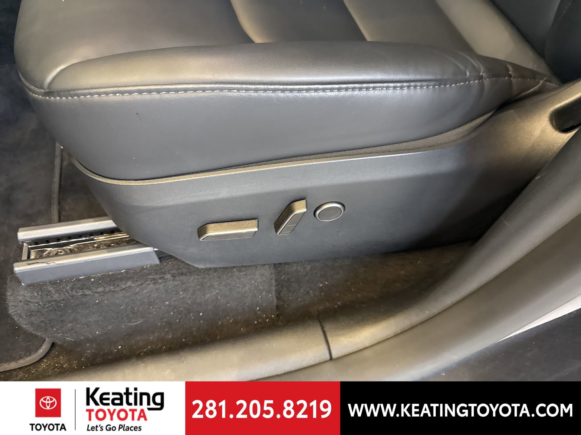 Used 2024 Tesla Model Y Performance image 13