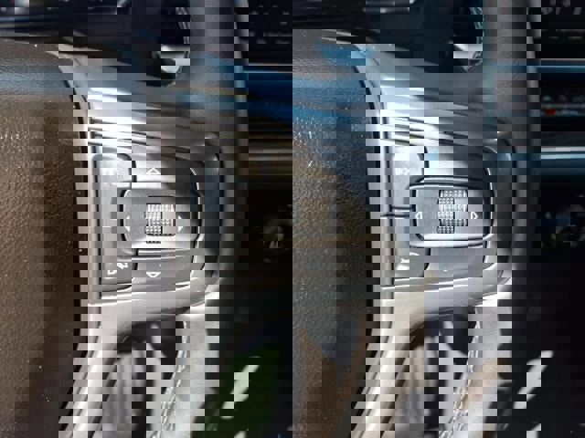 Used 2023 Chevrolet Silverado 1500 LT image 9