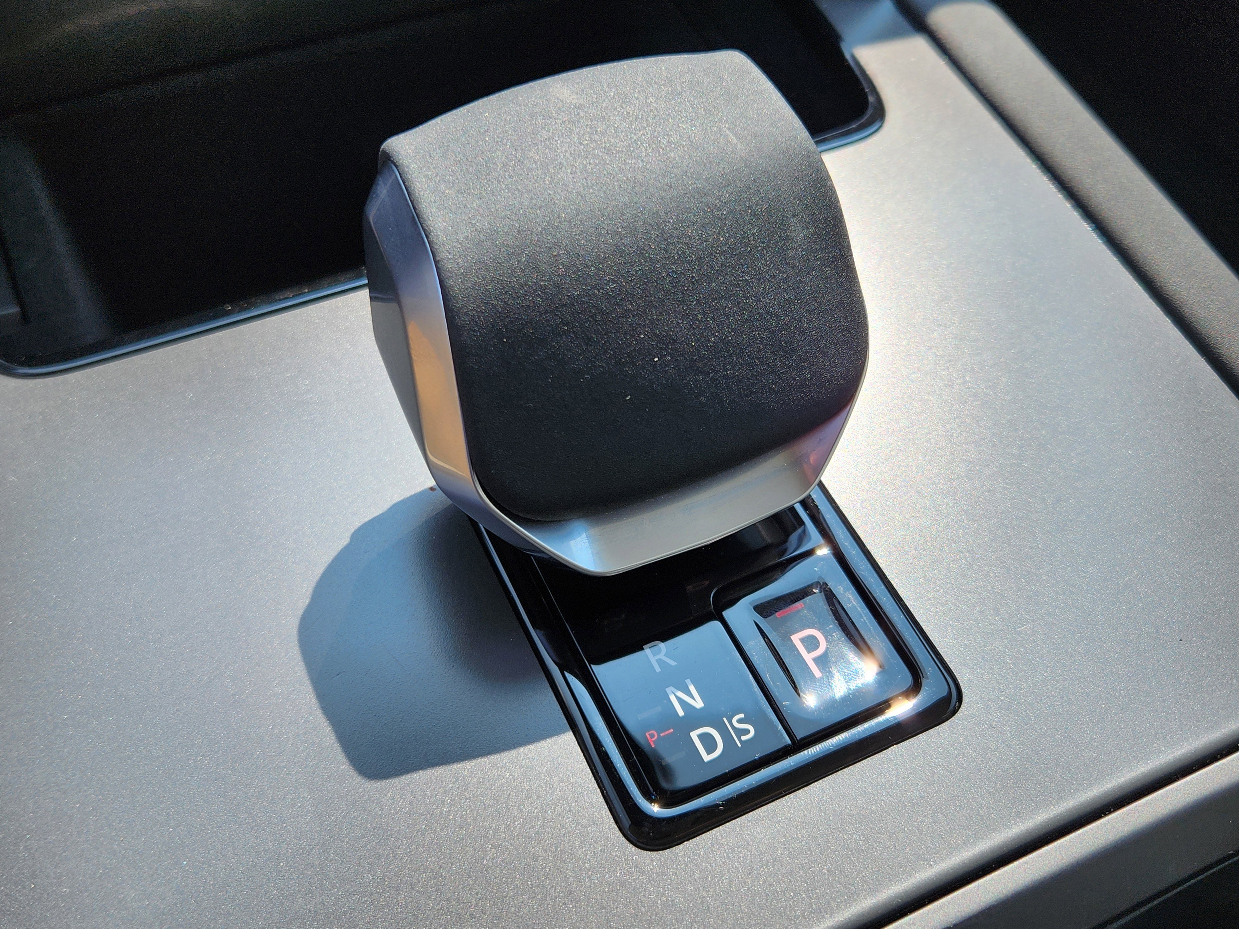 Certified 2025 Land Rover Discovery Sport S image 22