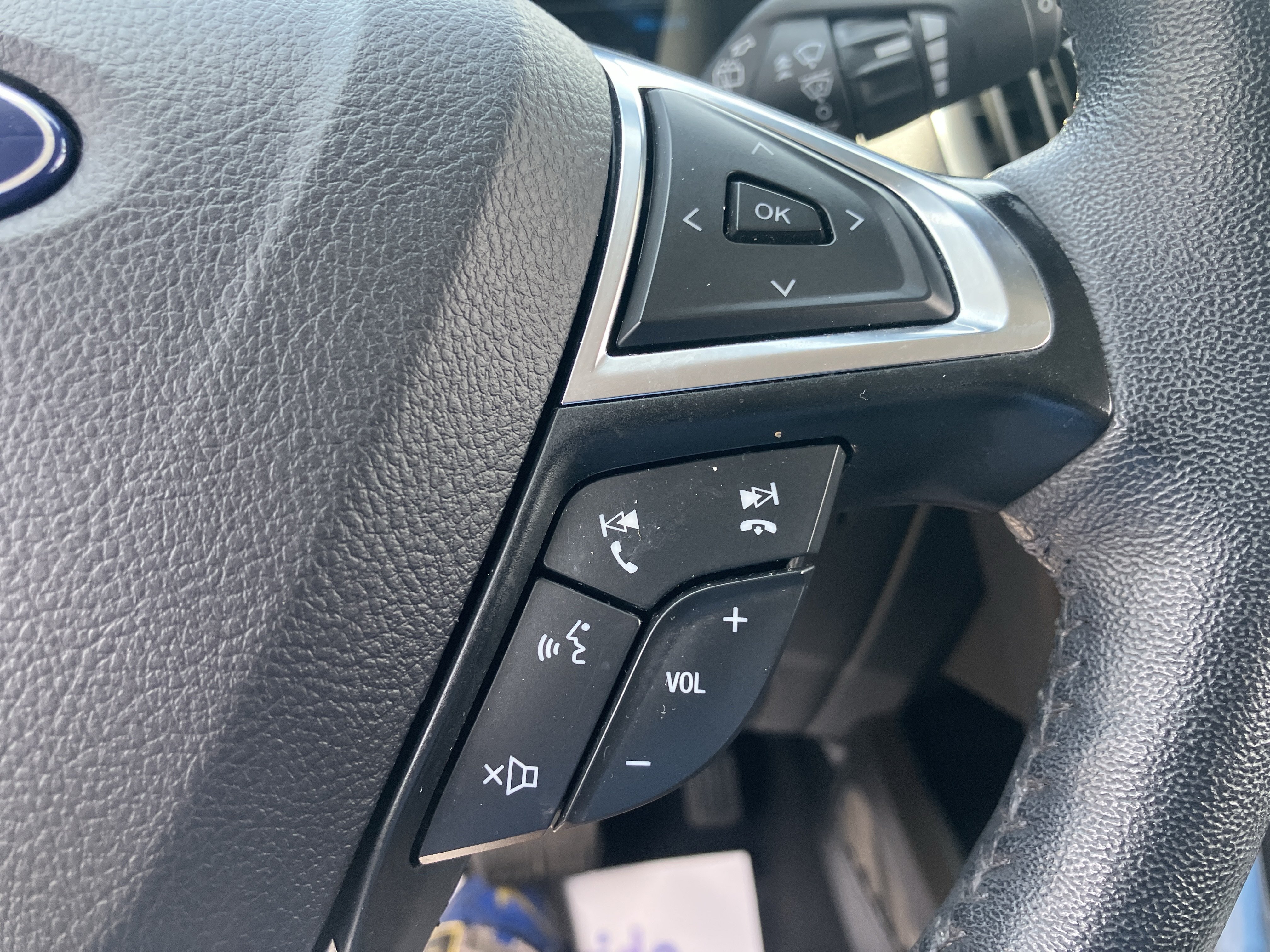 Certified 2024 Ford Edge Titanium AWD/4WD image 25