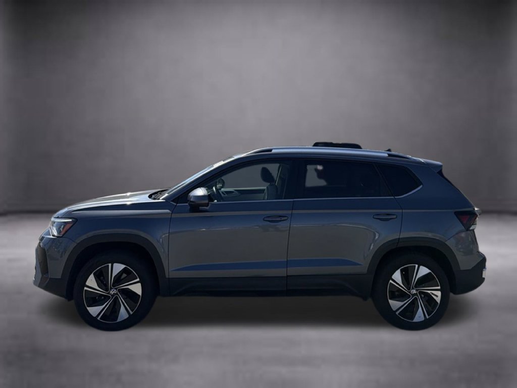 Used 2025 Volkswagen Taos SE AWD/4WD image 9