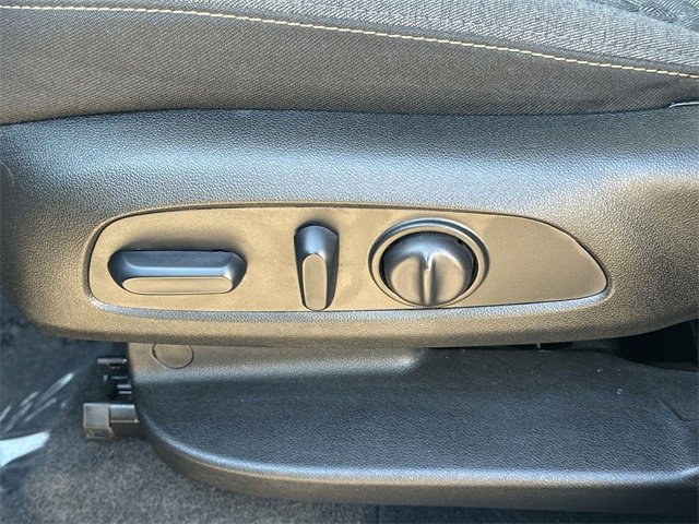 Used 2024 Chevrolet Equinox LT image 32